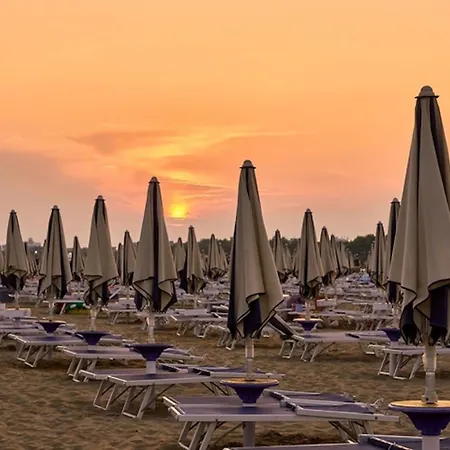 Relax On The Terrace Just 50 Meters From The * Bibione
